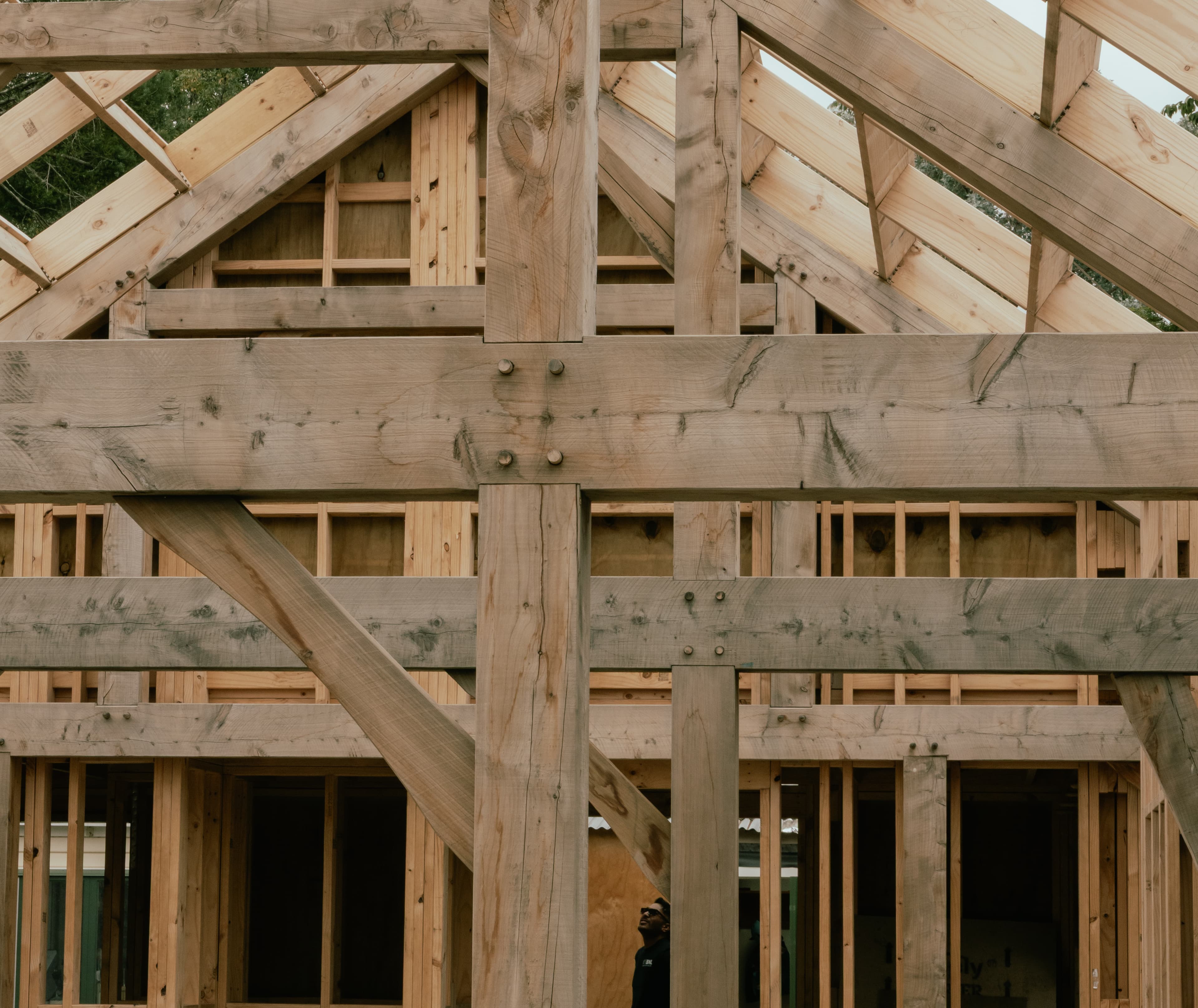 Mortise and tenon joinery accentuates the quality and characteristics of the timber