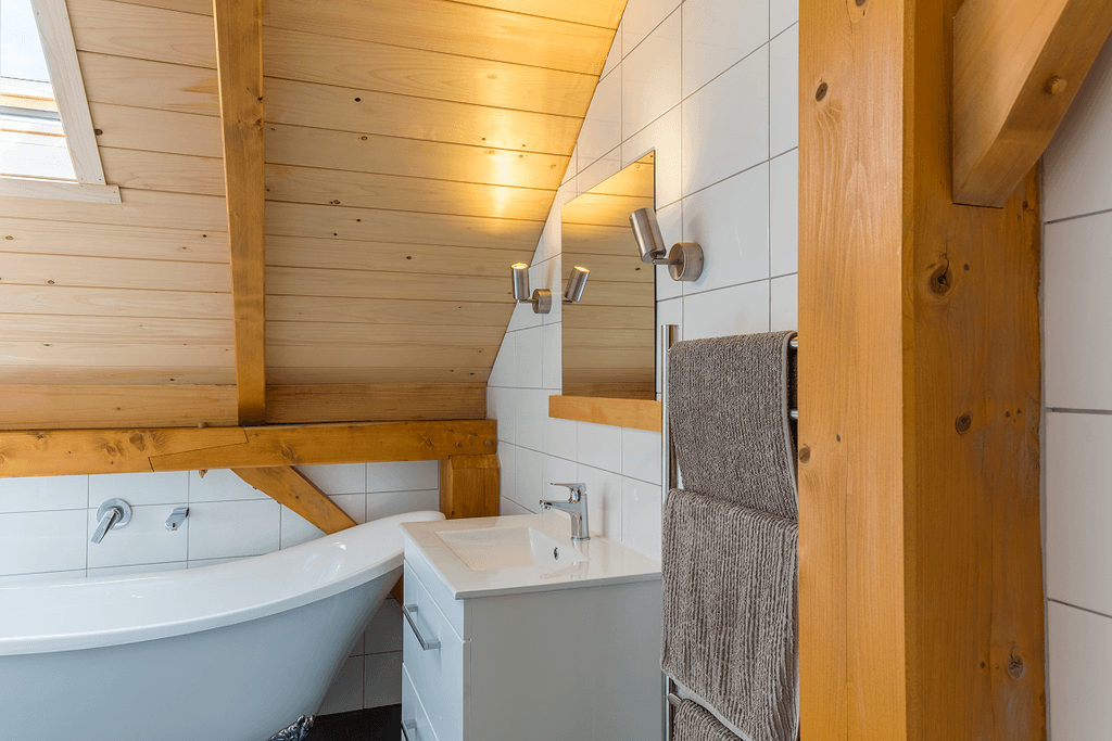 Timberframe bathroom high spec
